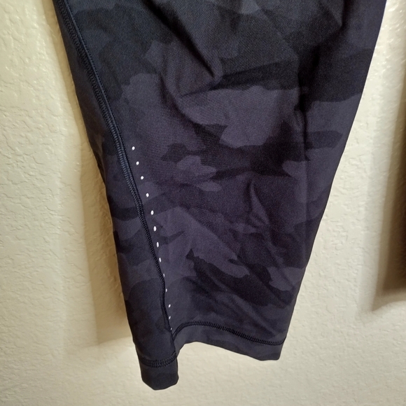Lululemon Swift Speed High-Rise Crop 21" Heritage 365 Camo Deep Coal Multi Sz 20 - Picture 5 of 8